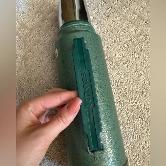 Vintage Stanley Aladdin Thermos with Handle 1 Quart - Picture 3 of 7